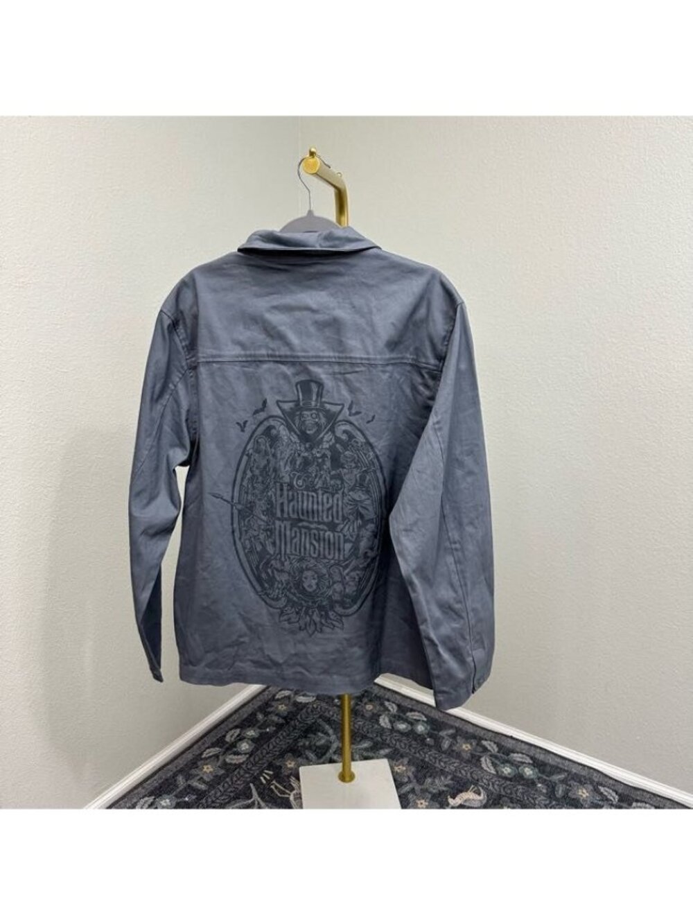Disney Parks Haunted Mansion Button Up Jacket Hatbox Ghost Graphic Men Large NEW